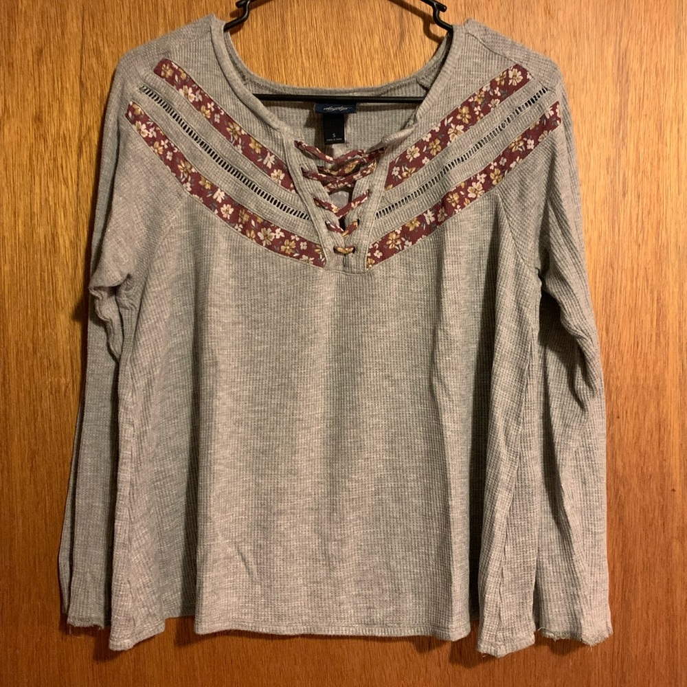 Cute flowy Daytrip top.